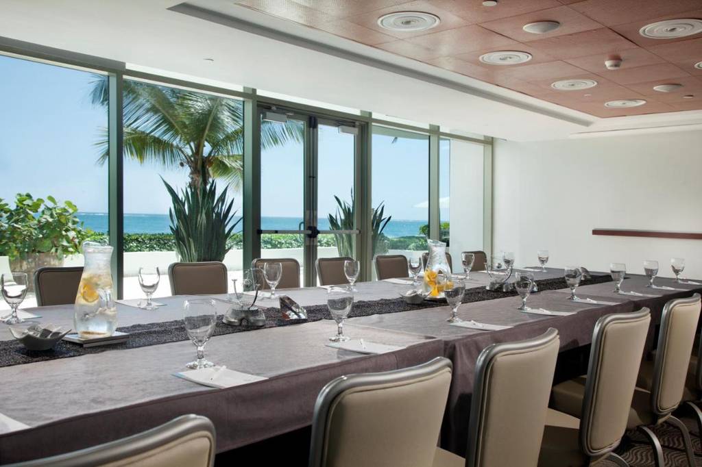 La Concha Renaissance San Juan Resort 4*