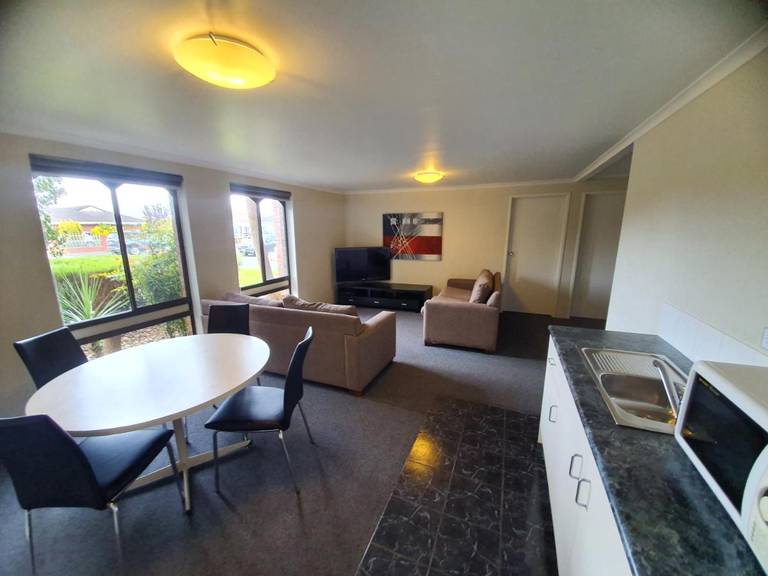 Arkana Motor Inn & Terrace Apartments