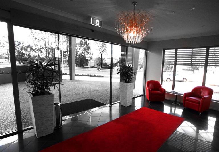 Quality Hotel Platinum International