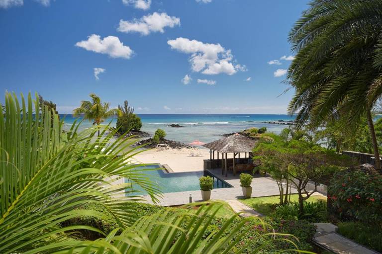 Bon Azur Elegant Suites & Penthouses
