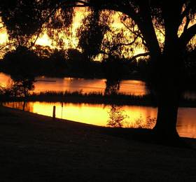 Отдых в Beechworth Lake Sambell Caravan Park - Австралия, Бичворт