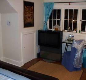 Туры в Charm of Qualicum Bed and Breakfast в Канаде