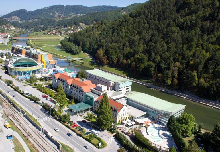 Zdraviliski Dvor