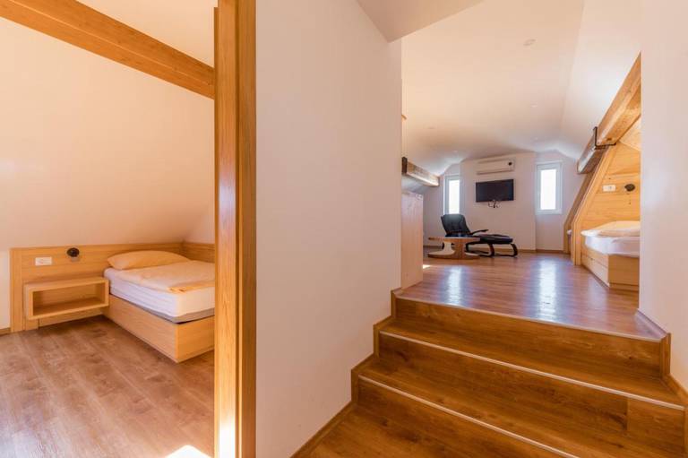 Guesthouse and Restaurant Kunstelj