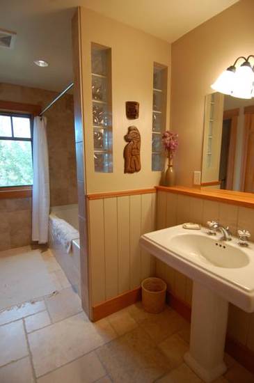 Le Beausoleil Bed and Breakfast 5* Канада, Голден