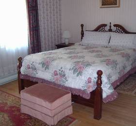Falcon Crest Bed and Breakfast в Кваликум-Биче