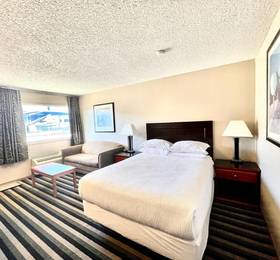 West Harvest Inn Lloydminster в Ллойдминстере