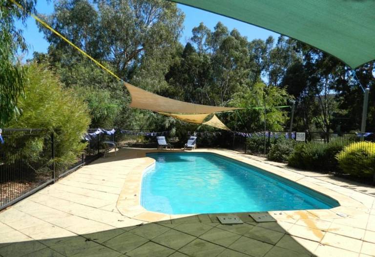 Heatherlie Cottages Halls Gap
