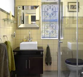 Kruger House Guest Cottages в Франсхуке