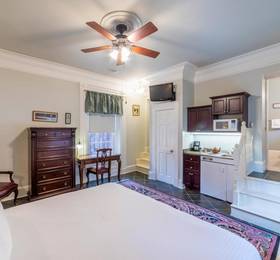 Chipman Hill Suites Limited в Сент-Джоне