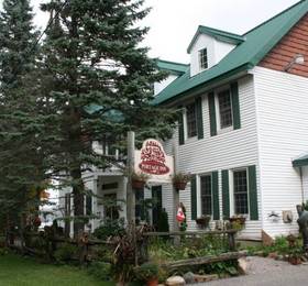 Portage Inn Bed & Breakfast в Хантсвилле
