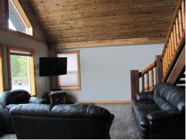 Whisper Creek Cabin Rental 5* Канада, Вейлмаунт