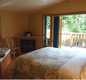 Туры в Crystal Cove Beach Resort в Канаде