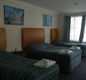 Hanging Rock Family Motel в Батманс-Бэе