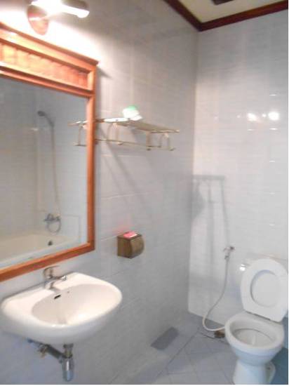 Phetmongkhoun Guesthouse 2* Лаос, Луангпхабанг