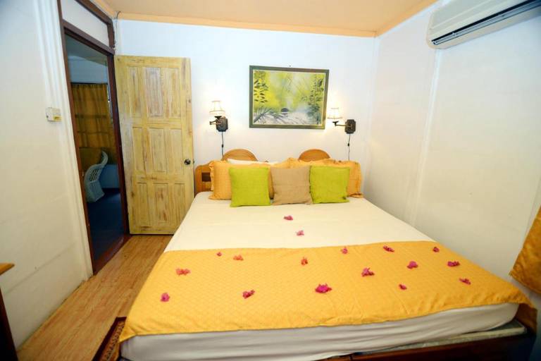 Hummingbird Beach Resort