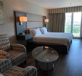 Туры в The Lonsdale Quay Hotel в Канаде