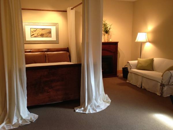Wild Shores Guest House Канада, Юклулет