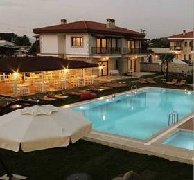 Alacati 24 Suits Hotel в Алачати