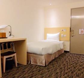Green World Inn Linsen в Тайбэе