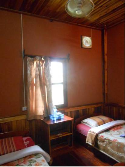 Chansavang Guesthouse 2* Лаос, Луангпхабанг