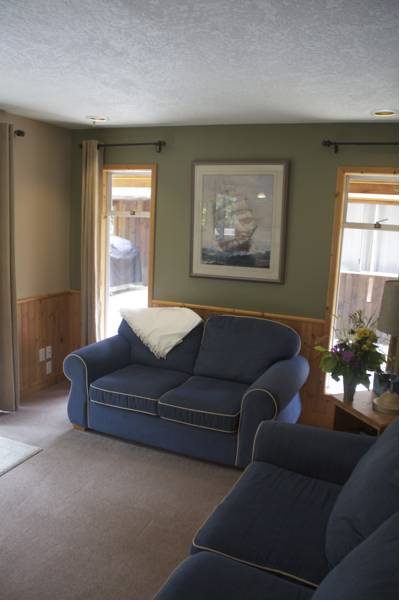 Seastar Beach Retreat