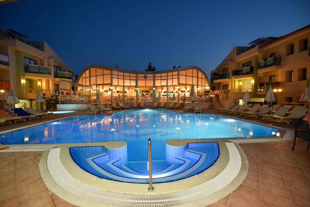 Belcehan Deluxe Hotel 3*
