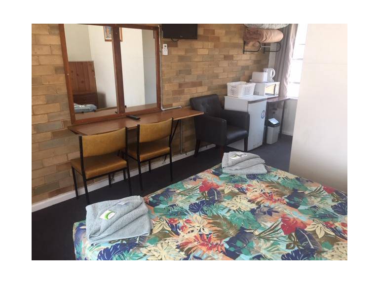 Governors Hill Motel