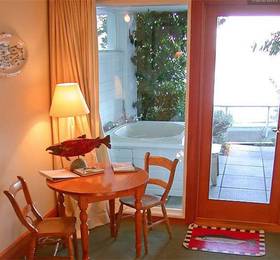 Sooke Harbour House в Суке