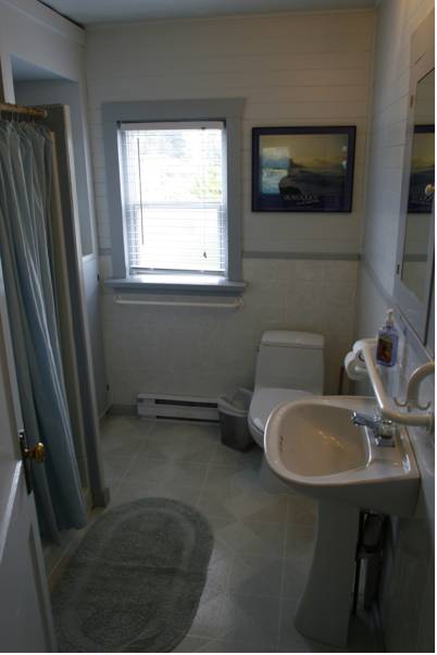 Tofino Paddlers Inn