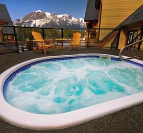 Rundle Cliffs Lodge в Канморе