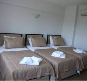 Bozcaada Iris Hotel в Бозджааде