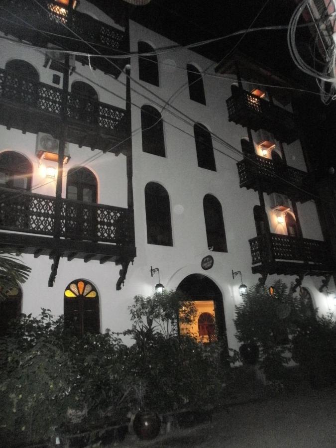 Asmini Palace Hotel