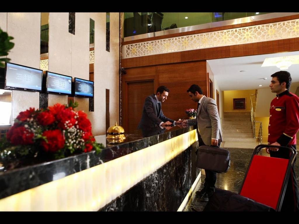 Revag Palace Hotel 4*