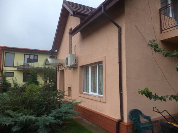 Airport Residence