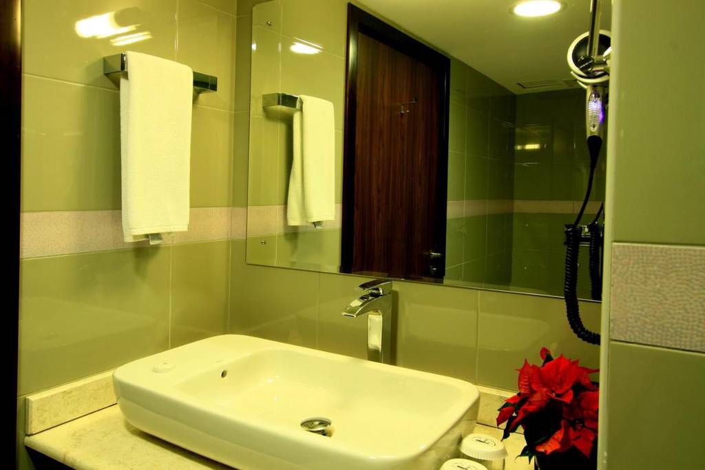 Sohar Beach Hotel 3*