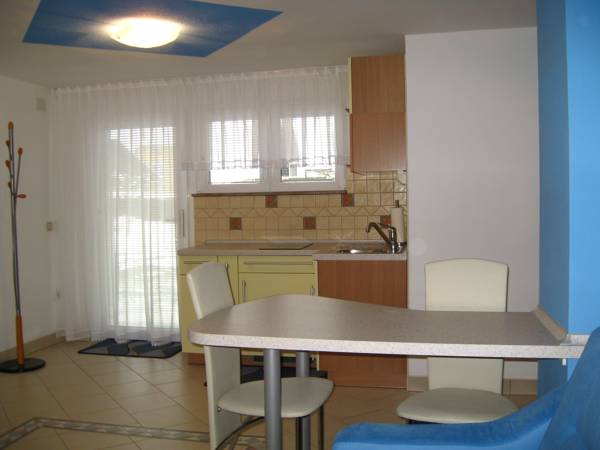 Apartments Vesna 3*