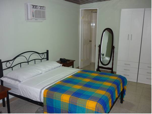 Hostal Cocos Inn 3* Панама, Панама-Сити