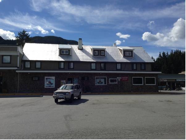 Pemberton Hotel 3* Канада, Пембертон