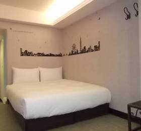 Holiday Fun B&B в Тайбэе