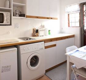 Pinoak Cottage в Константие