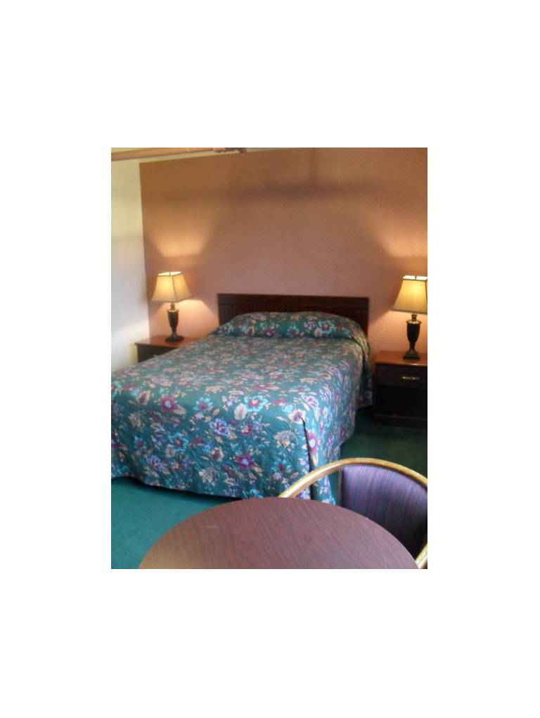 Maquinna Hotel
