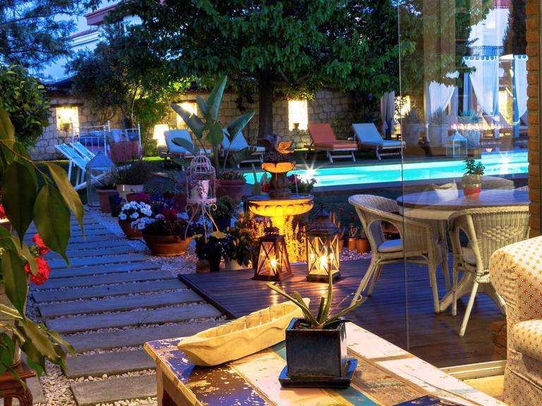 Alacati Cadde 75 Luxury Hotel