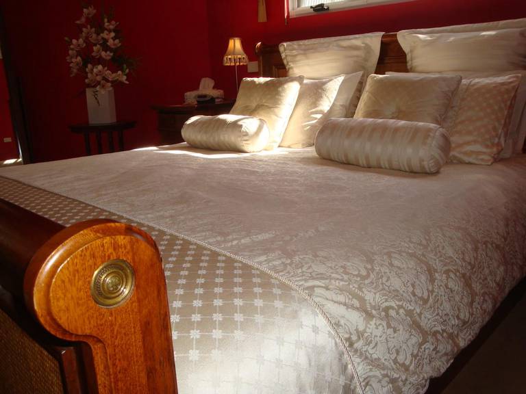 Newberry Manor