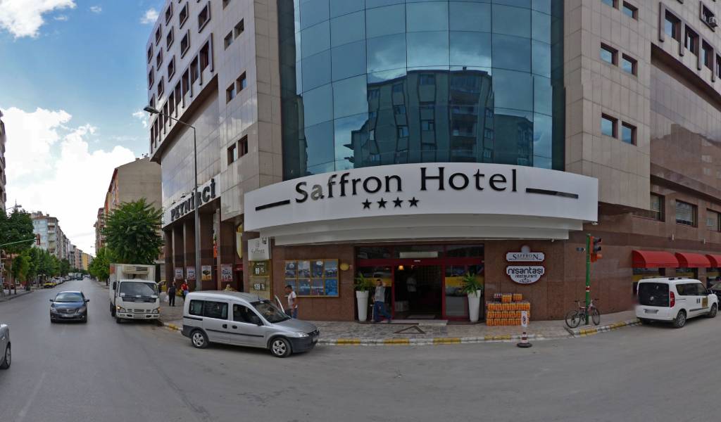 Saffron Hotel 4*