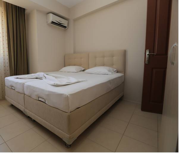 Delos Hotel