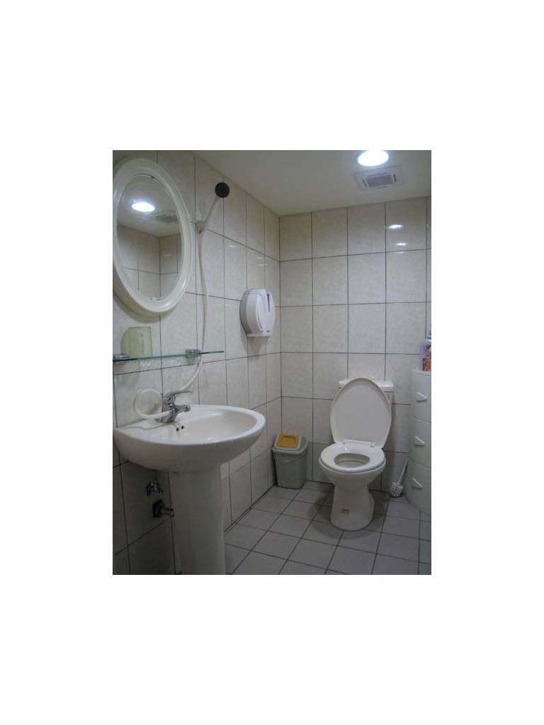 Holo Hostel