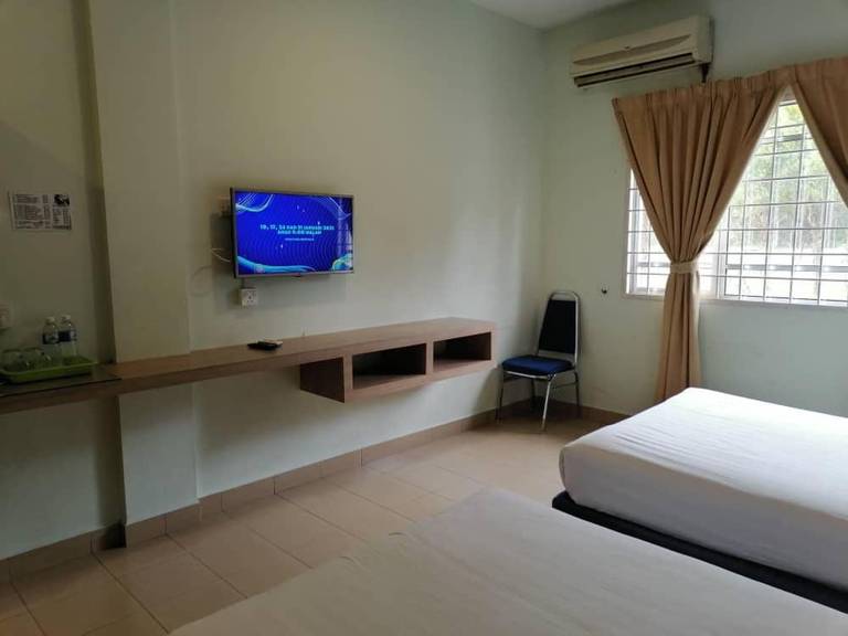 Hotel S2
