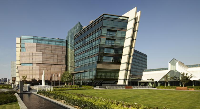 Jumeirah Creekside Hotel 5*