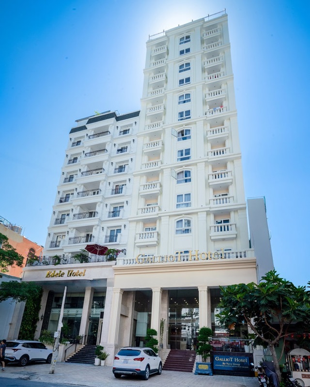 Galliot Hotel